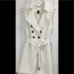 LAST CHANCE!! WHITE HOUSE BLACK MARKET VEST